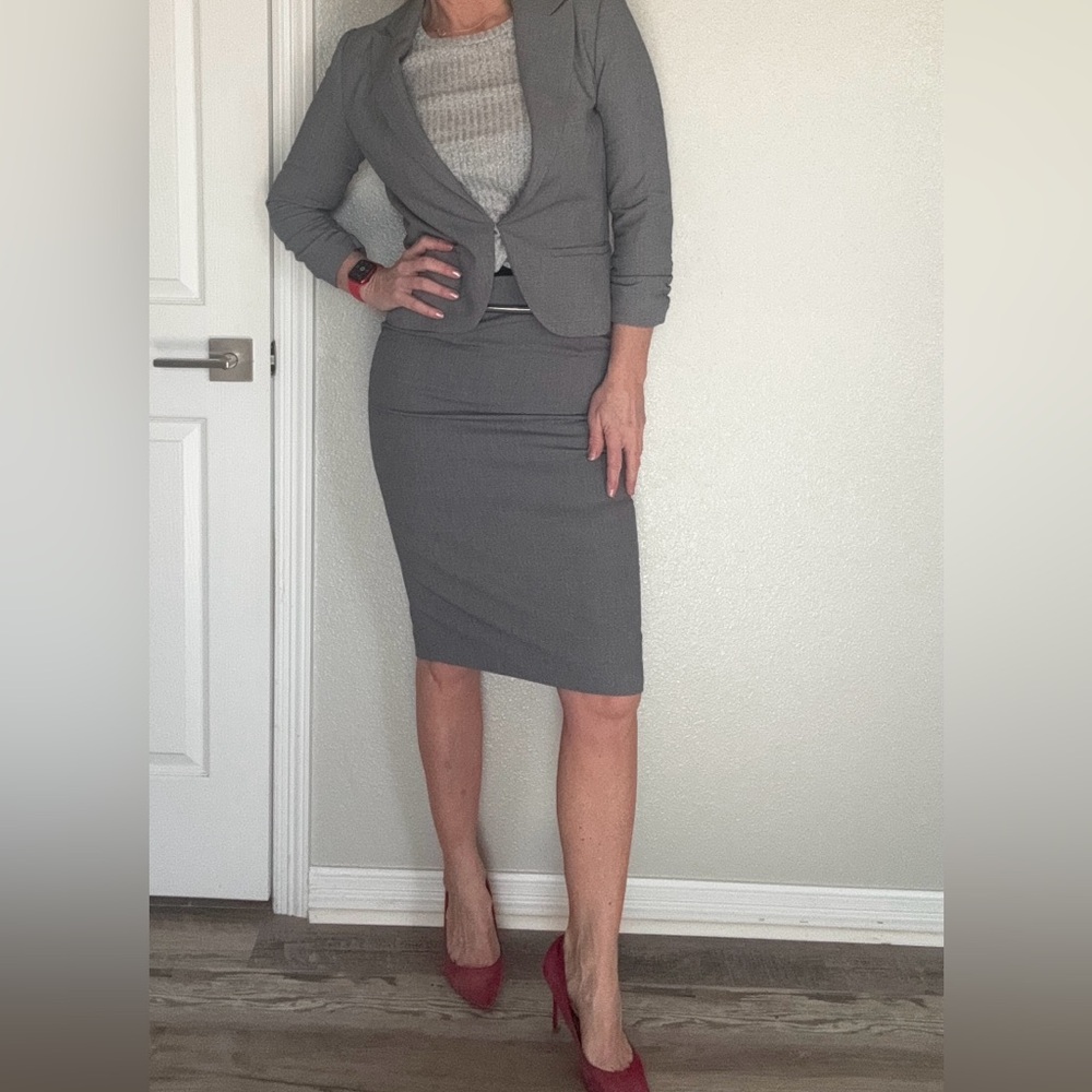 Amanda + Chelsea Gray High Waist, Pencil Women's Suit Set